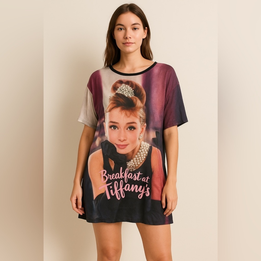 Peter Alexander Breakfast at Tiffany’s Oversized Graphic Dress Tee – M/L
